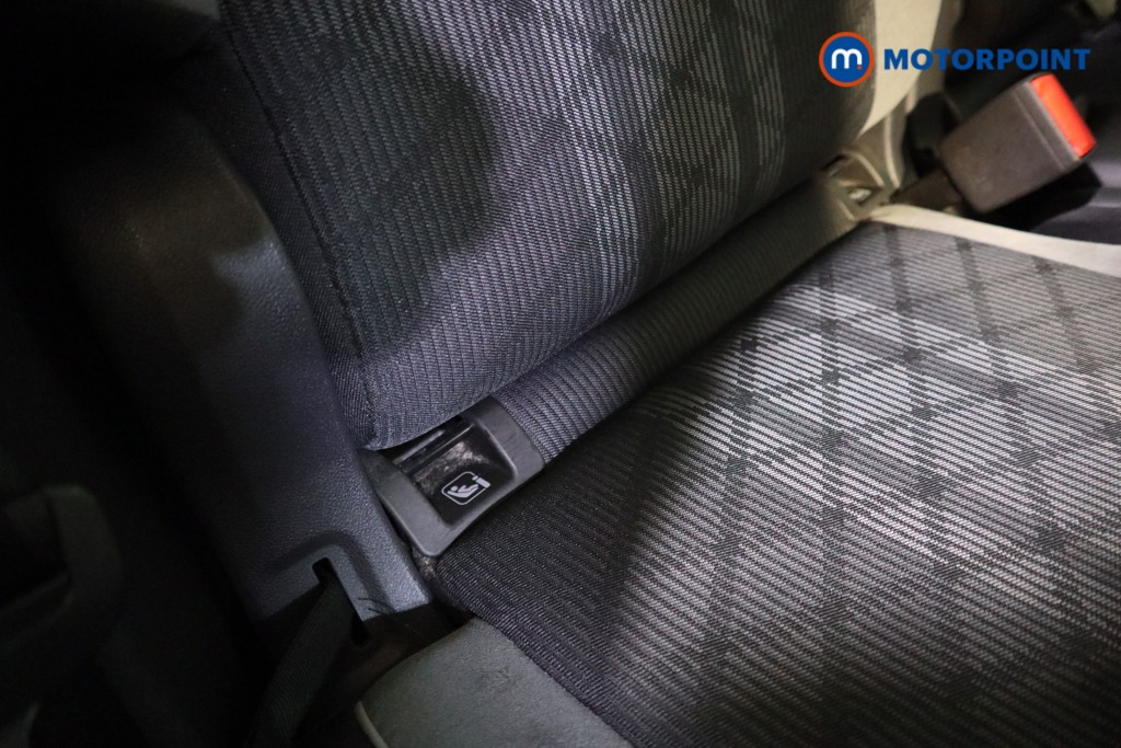 Volkswagen Tiguan R-Line Automatic Petrol SUV - Stock Number (1599539) - 19th supplementary image