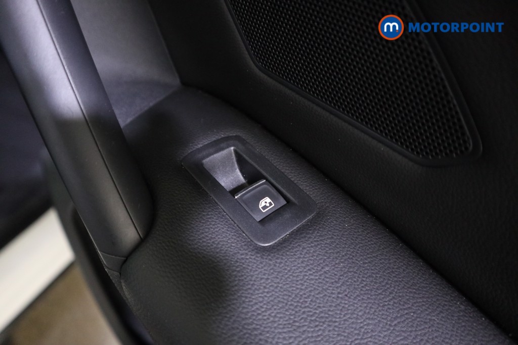 Volkswagen Tiguan R-Line Automatic Petrol SUV - Stock Number (1599539) - 21st supplementary image