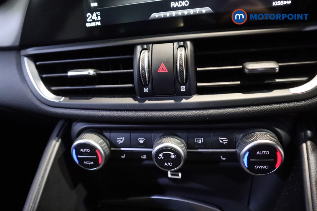 Alfa Romeo Giulia Veloce Automatic Petrol Saloon - Stock Number (1600204) - 5th supplementary image