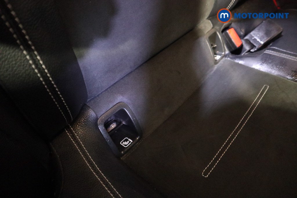 Mercedes-Benz A Class Amg Line Executive Edition Automatic Petrol Plug-In Hybrid Hatchback - Stock Number (1600399) - 18th supplementary image