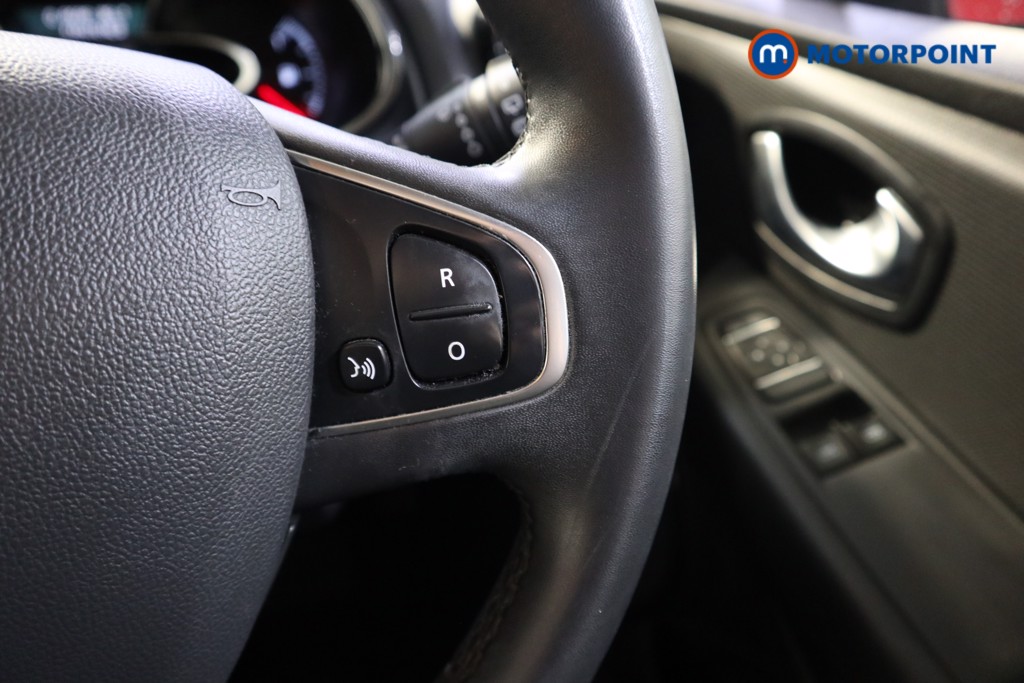 Renault Clio Iconic Manual Petrol Hatchback - Stock Number (1600940) - 4th supplementary image