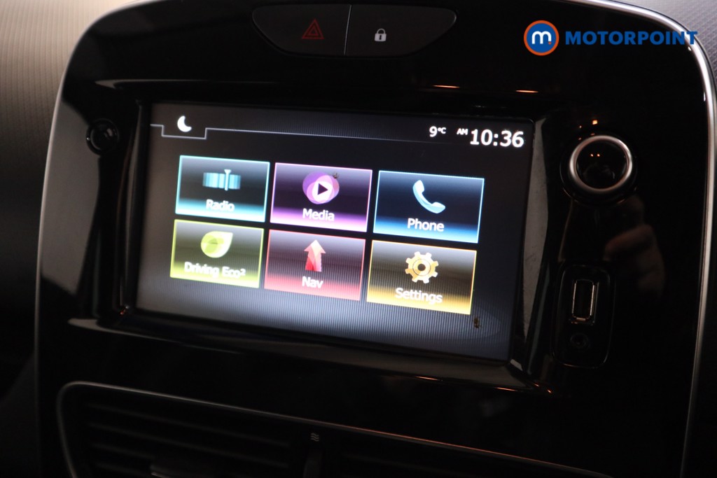 Renault Clio Iconic Manual Petrol Hatchback - Stock Number (1600940) - 6th supplementary image