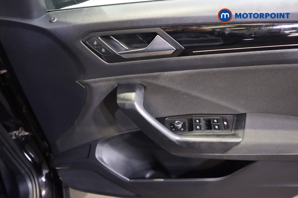 Volkswagen T-Roc Black Edition Automatic Petrol SUV - Stock Number (1601102) - 9th supplementary image