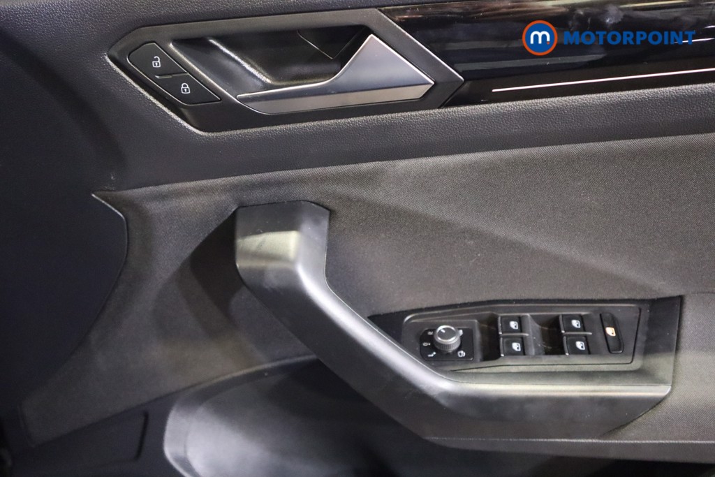 Volkswagen T-Roc Black Edition Automatic Petrol SUV - Stock Number (1601102) - 10th supplementary image