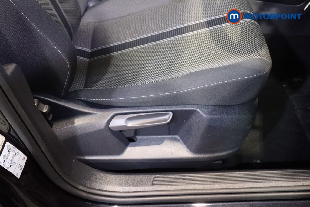 Volkswagen T-Roc Black Edition Automatic Petrol SUV - Stock Number (1601102) - 16th supplementary image