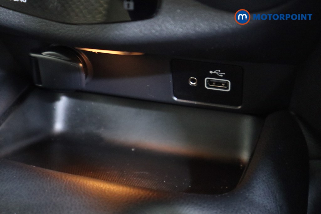 Nissan Juke N-Connecta Automatic Petrol-Electric Hybrid SUV - Stock Number (1601306) - 8th supplementary image