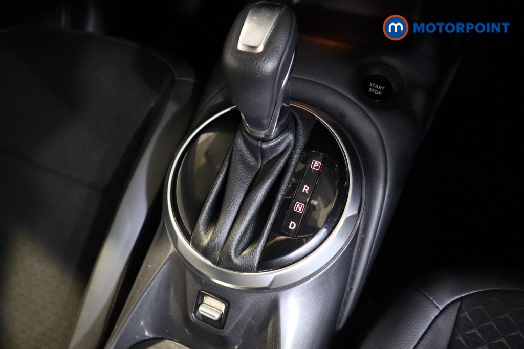 Nissan Juke N-Connecta Automatic Petrol-Electric Hybrid SUV - Stock Number (1601306) - 9th supplementary image