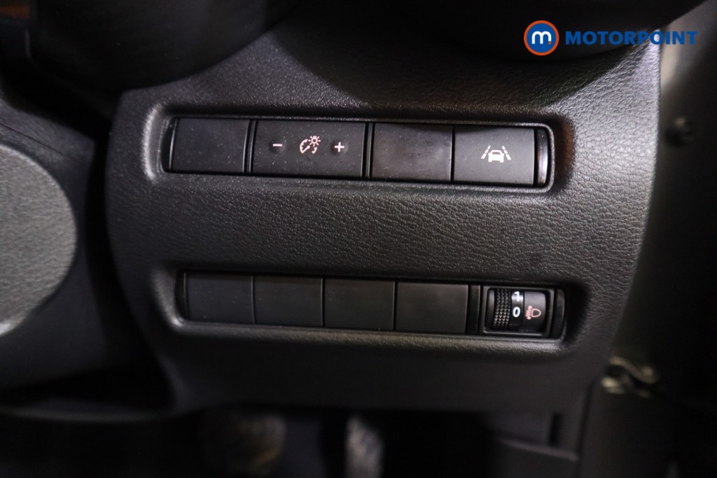 Nissan Juke N-Connecta Automatic Petrol-Electric Hybrid SUV - Stock Number (1601306) - 10th supplementary image