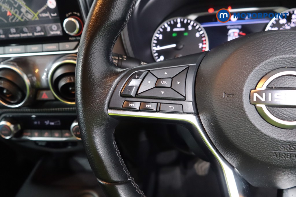 Nissan Juke N-Connecta Manual Petrol SUV - Stock Number (1602152) - 7th supplementary image