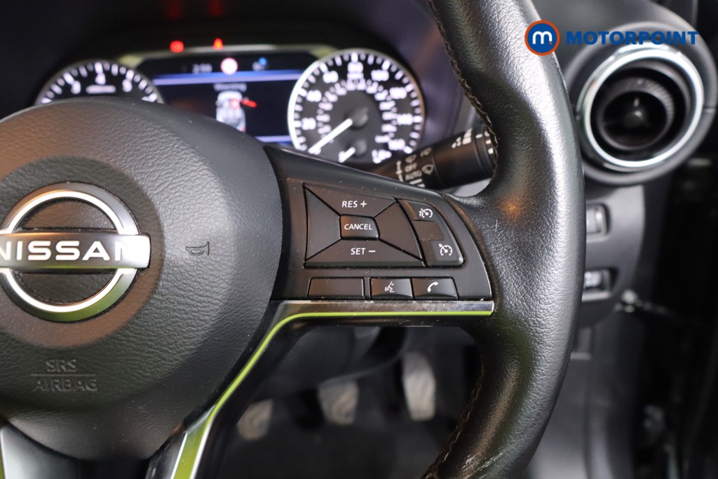 Nissan Juke N-Connecta Manual Petrol SUV - Stock Number (1602152) - 8th supplementary image