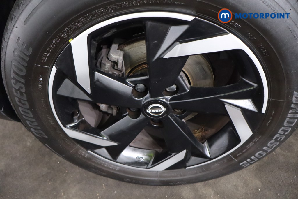 Nissan Juke N-Connecta Manual Petrol SUV - Stock Number (1602152) - 11th supplementary image