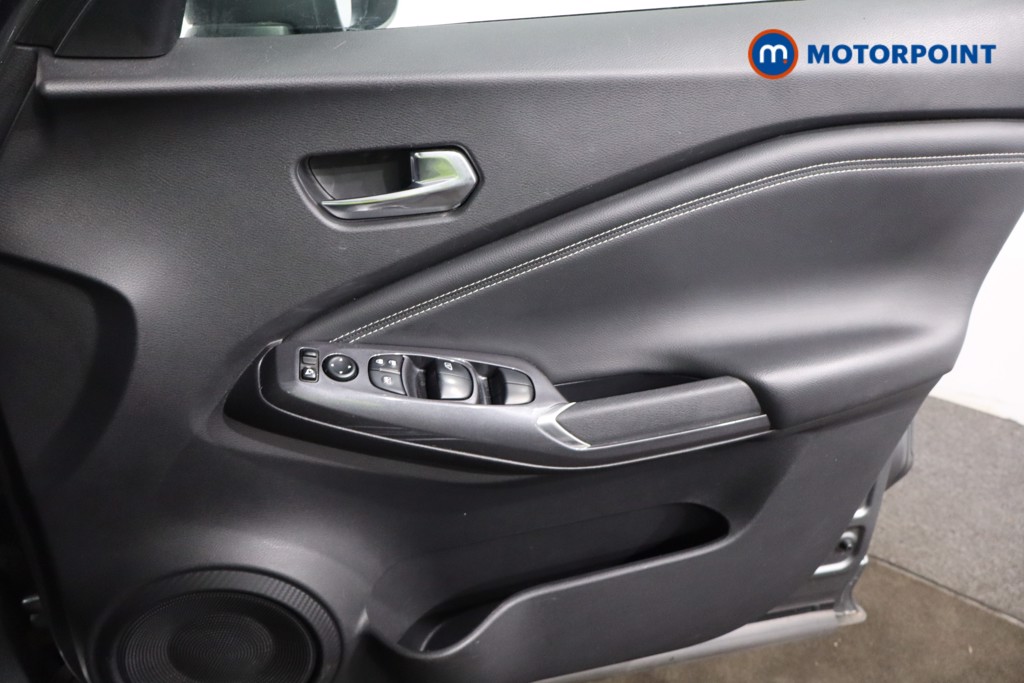 Nissan Juke N-Connecta Manual Petrol SUV - Stock Number (1602152) - 20th supplementary image