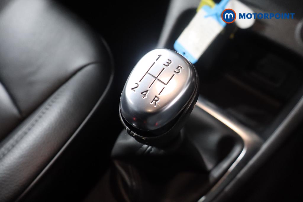 Renault Captur Gt Line Manual Petrol SUV - Stock Number (1602177) - 7th supplementary image