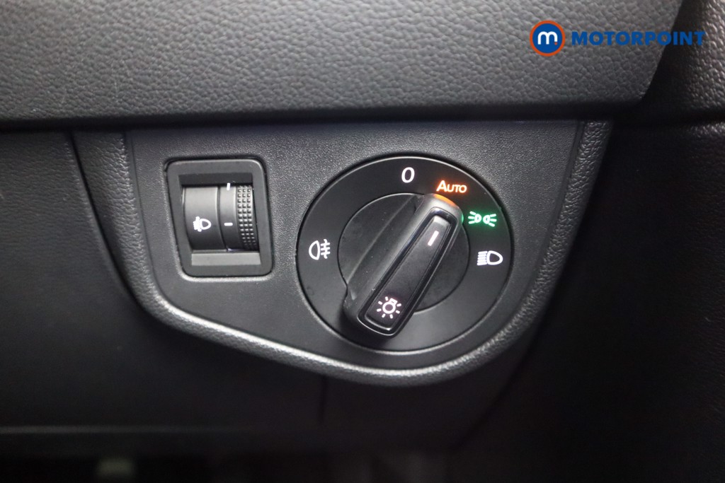 Volkswagen Polo Life Automatic Petrol Hatchback - Stock Number (1602826) - 8th supplementary image