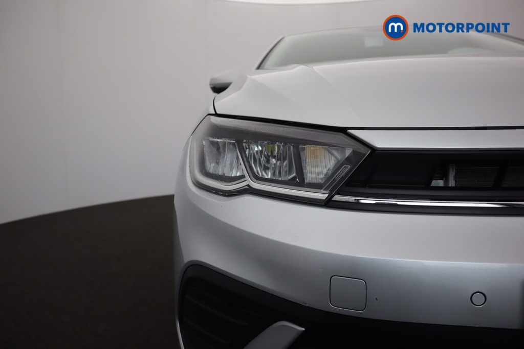 Volkswagen Polo Life Automatic Petrol Hatchback - Stock Number (1602826) - 1st supplementary image