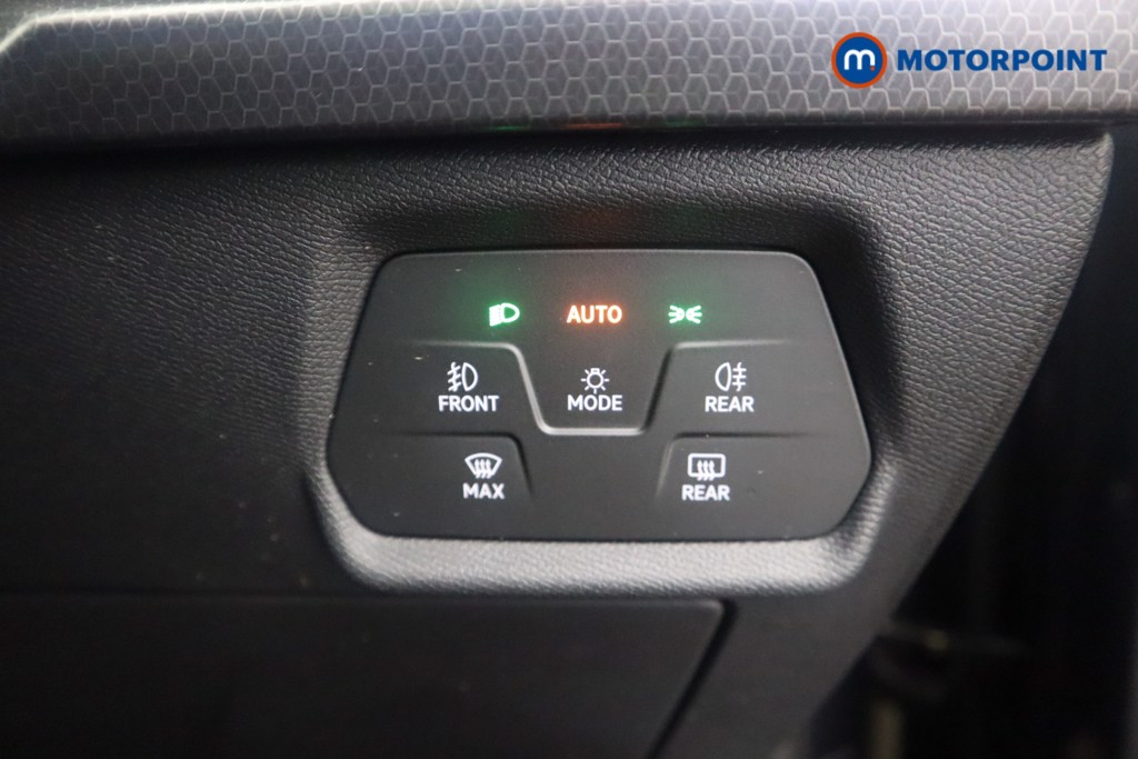 Seat Leon Se Dynamic Manual Petrol Hatchback - Stock Number (1602859) - 6th supplementary image