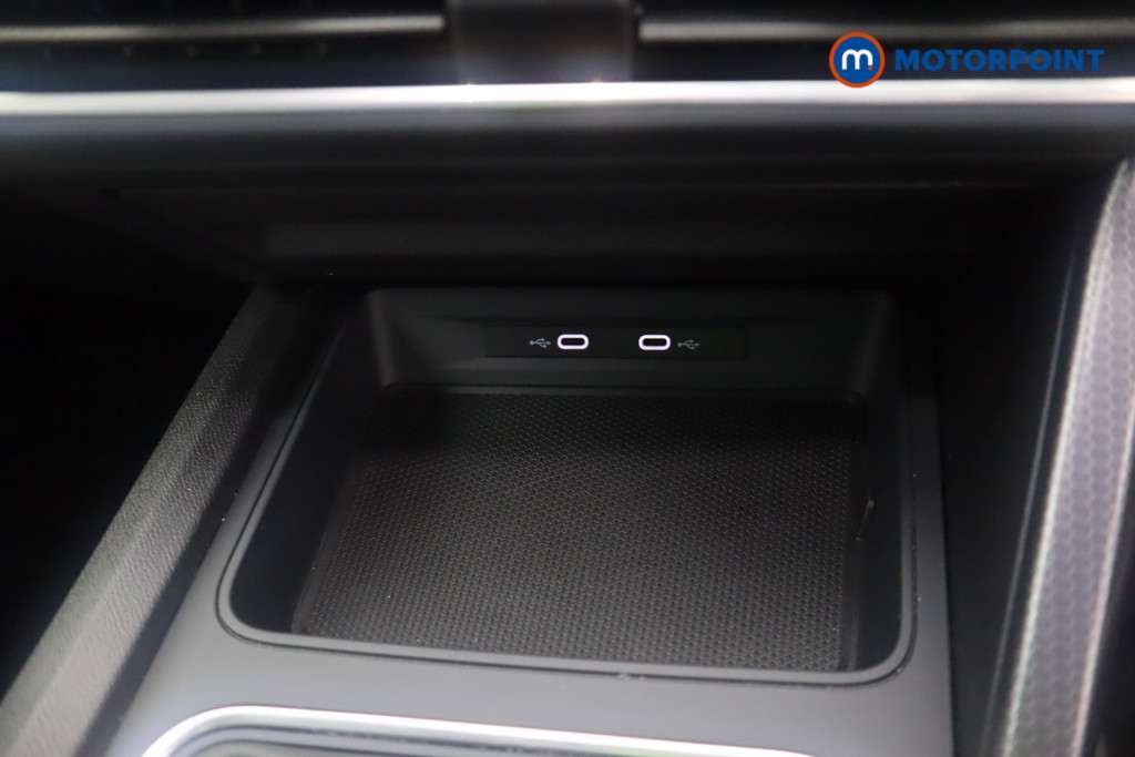 Seat Leon Se Dynamic Manual Petrol Hatchback - Stock Number (1602859) - 10th supplementary image