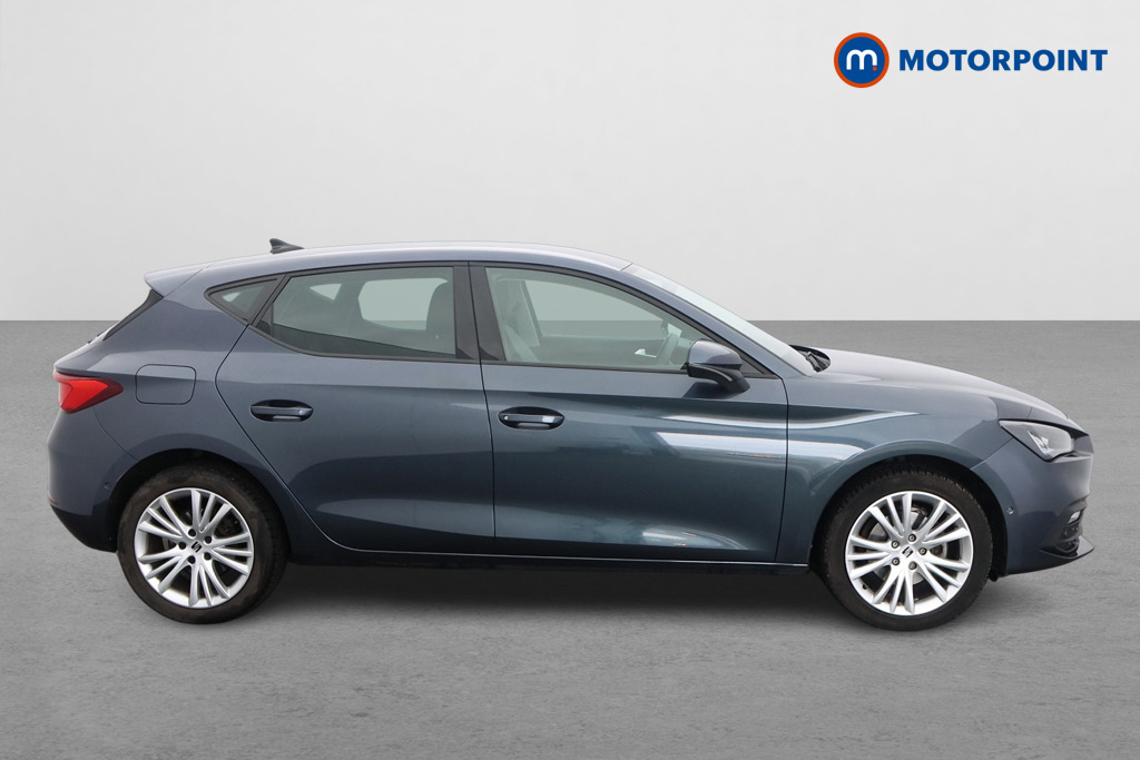 Seat Leon Se Dynamic Manual Petrol Hatchback - Stock Number (1602859) - Drivers side