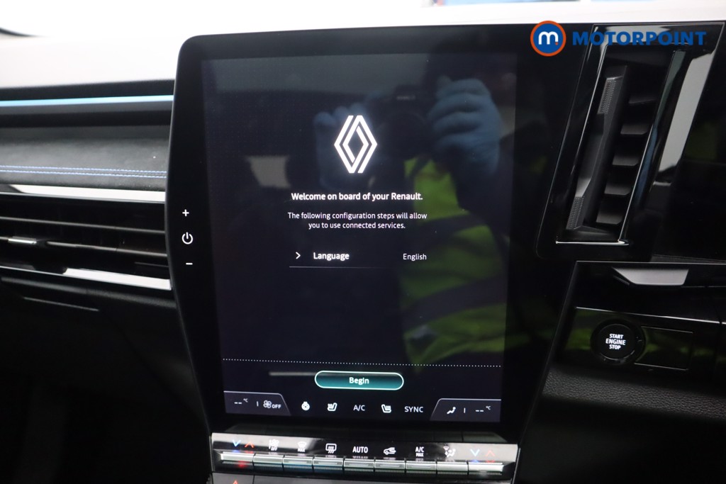 Renault Austral Iconic Esprit Alpine Automatic Petrol-Electric Hybrid SUV - Stock Number (1596429) - 9th supplementary image