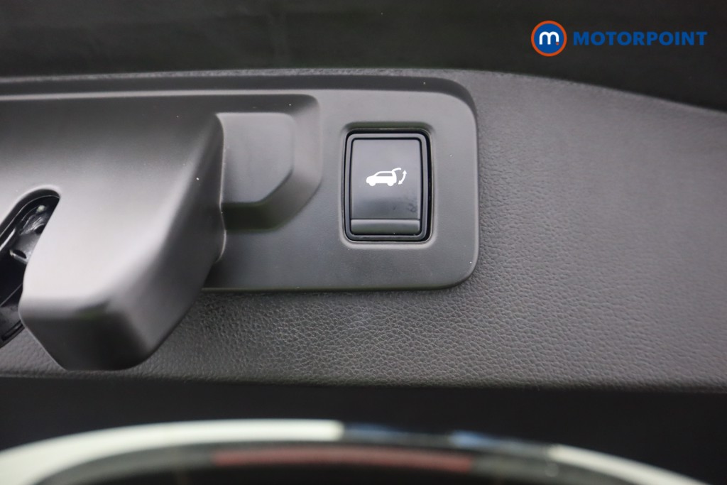 Renault Austral Iconic Esprit Alpine Automatic Petrol-Electric Hybrid SUV - Stock Number (1596429) - 32nd supplementary image