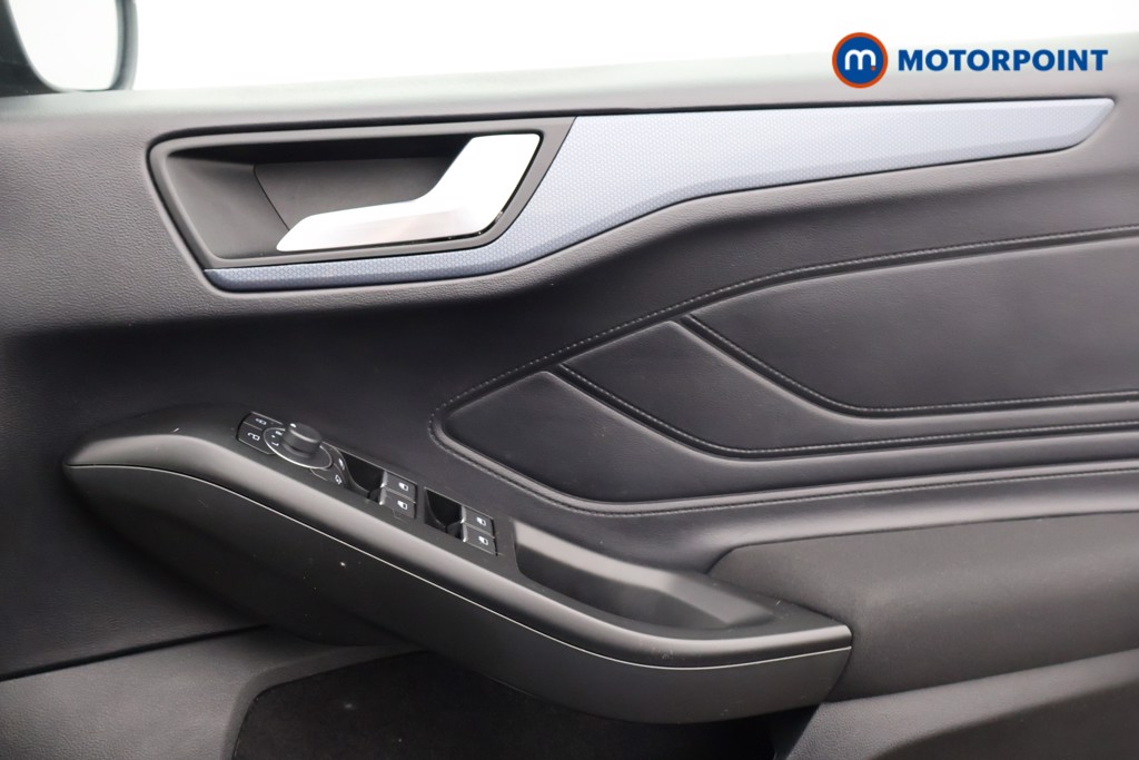 Ford Focus Active Manual Petrol Hatchback - Stock Number (1597298) - 9th supplementary image