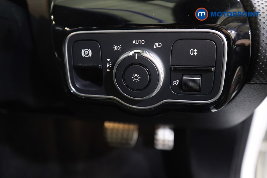 Mercedes-Benz CLA Amg Line Automatic Petrol Coupe - Stock Number (1569398) - 10th supplementary image