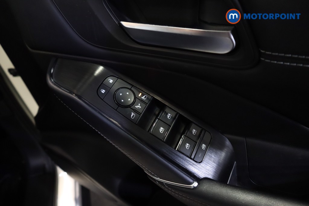 Nissan Qashqai N-Connecta Manual Petrol SUV - Stock Number (1588058) - 3rd supplementary image