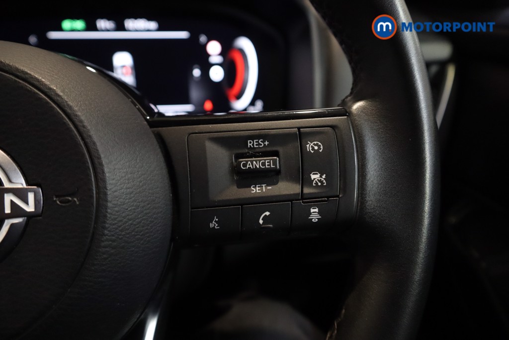 Nissan Qashqai N-Connecta Manual Petrol SUV - Stock Number (1588058) - 9th supplementary image