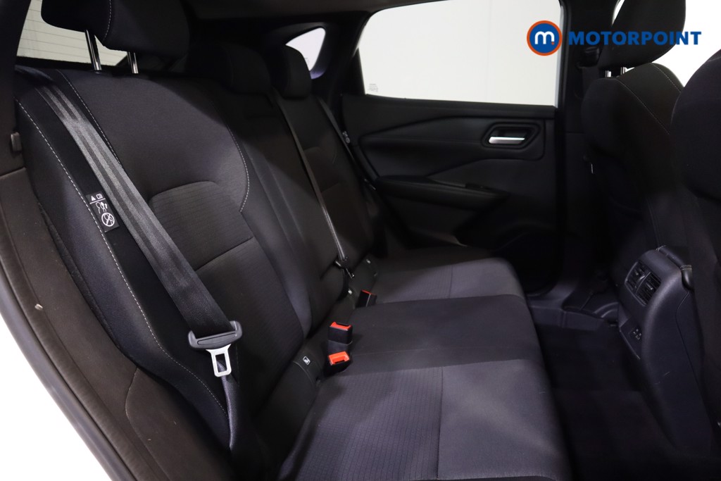 Nissan Qashqai N-Connecta Manual Petrol SUV - Stock Number (1588058) - 24th supplementary image