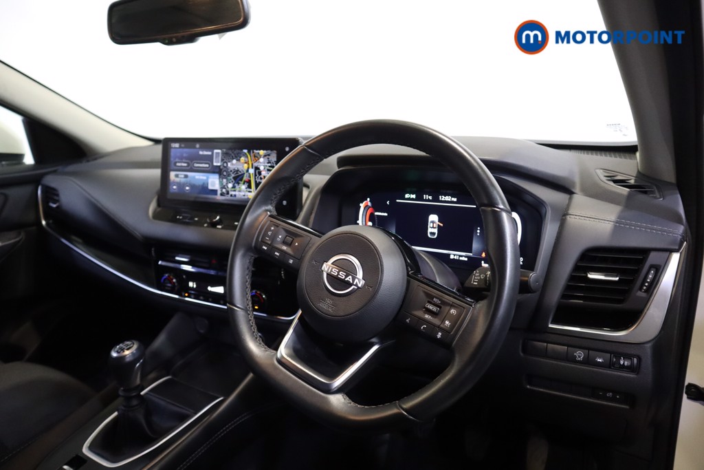 Nissan Qashqai N-Connecta Manual Petrol SUV - Stock Number (1588058) - 1st supplementary image
