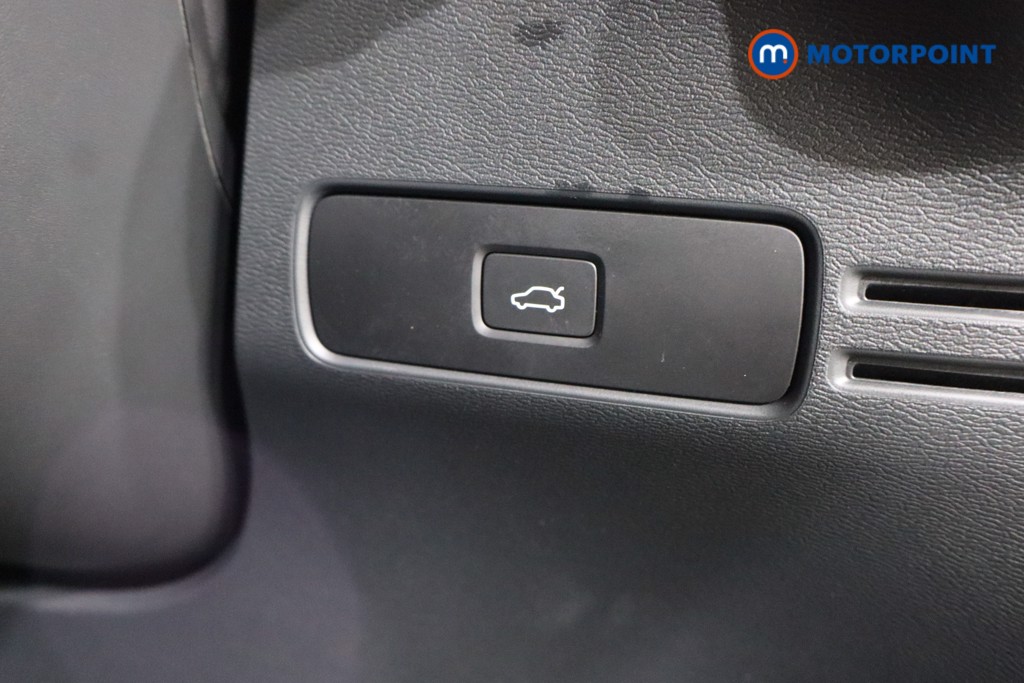 Volvo C40 Ultimate Automatic Electric SUV - Stock Number (1588868) - 10th supplementary image