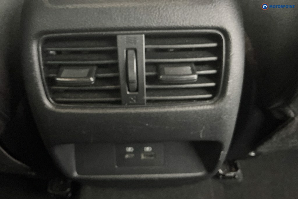 Nissan Qashqai N-Connecta Manual Petrol SUV - Stock Number (1589994) - 10th supplementary image