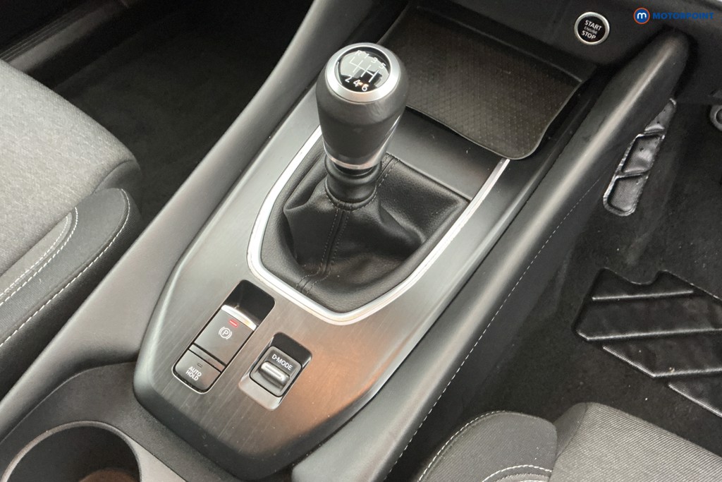 Nissan Qashqai N-Connecta Manual Petrol SUV - Stock Number (1589994) - 15th supplementary image