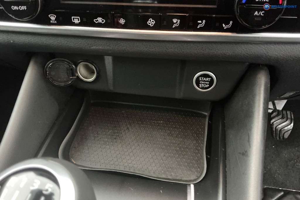 Nissan Qashqai N-Connecta Manual Petrol SUV - Stock Number (1589994) - 16th supplementary image
