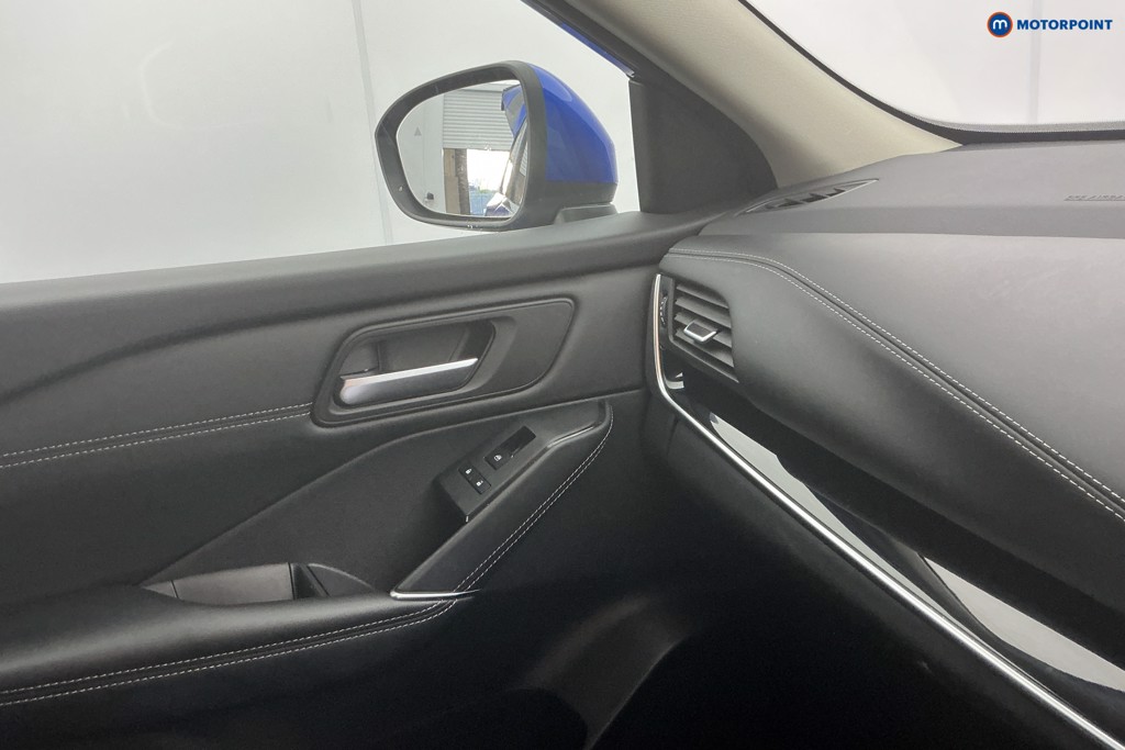 Nissan Qashqai N-Connecta Manual Petrol SUV - Stock Number (1589994) - 18th supplementary image
