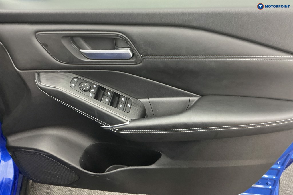 Nissan Qashqai N-Connecta Manual Petrol SUV - Stock Number (1589994) - 22nd supplementary image