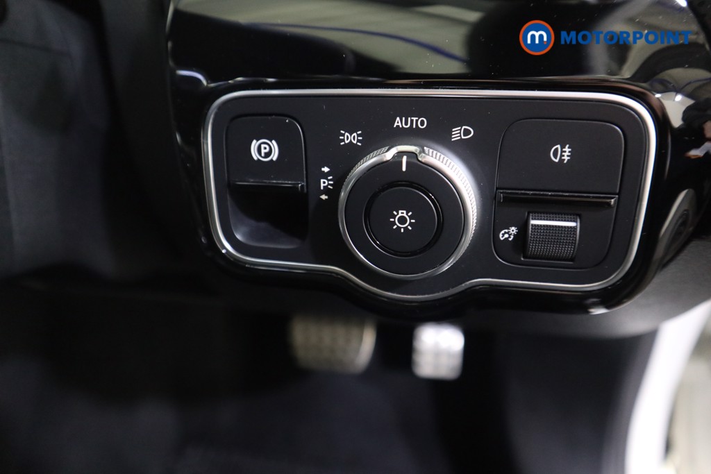 Mercedes-Benz A Class Amg Line Automatic Petrol Hatchback - Stock Number (1590428) - 10th supplementary image