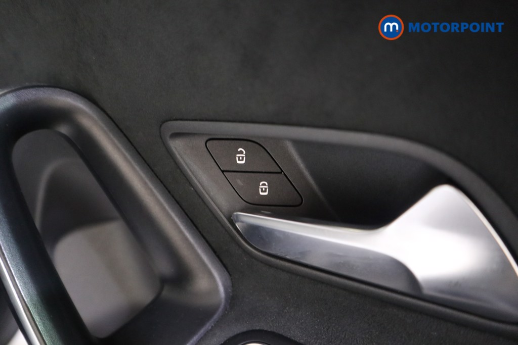 Mercedes-Benz A Class Amg Line Automatic Petrol Hatchback - Stock Number (1590428) - 11th supplementary image