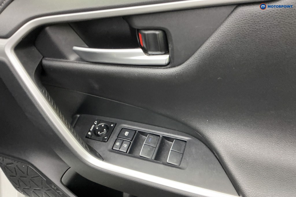 Toyota Rav4 Design Automatic Petrol-Electric Hybrid SUV - Stock Number (1596092) - 23rd supplementary image