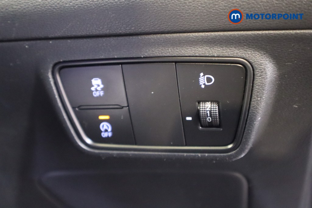 Hyundai Tucson Se Connect Manual Petrol SUV - Stock Number (1596624) - 12th supplementary image