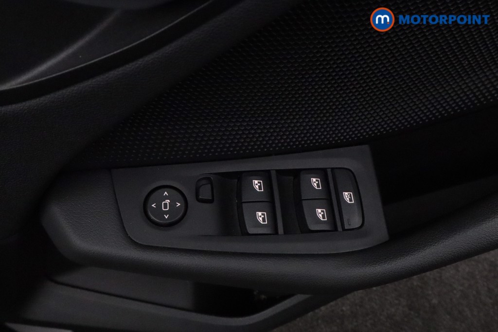 BMW 1 Series SE Automatic Petrol Hatchback - Stock Number (1596646) - 18th supplementary image