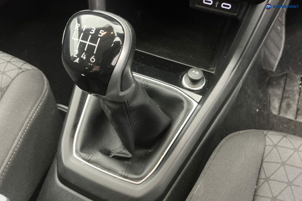 Volkswagen T-Cross SE Manual Petrol SUV - Stock Number (1596819) - 15th supplementary image