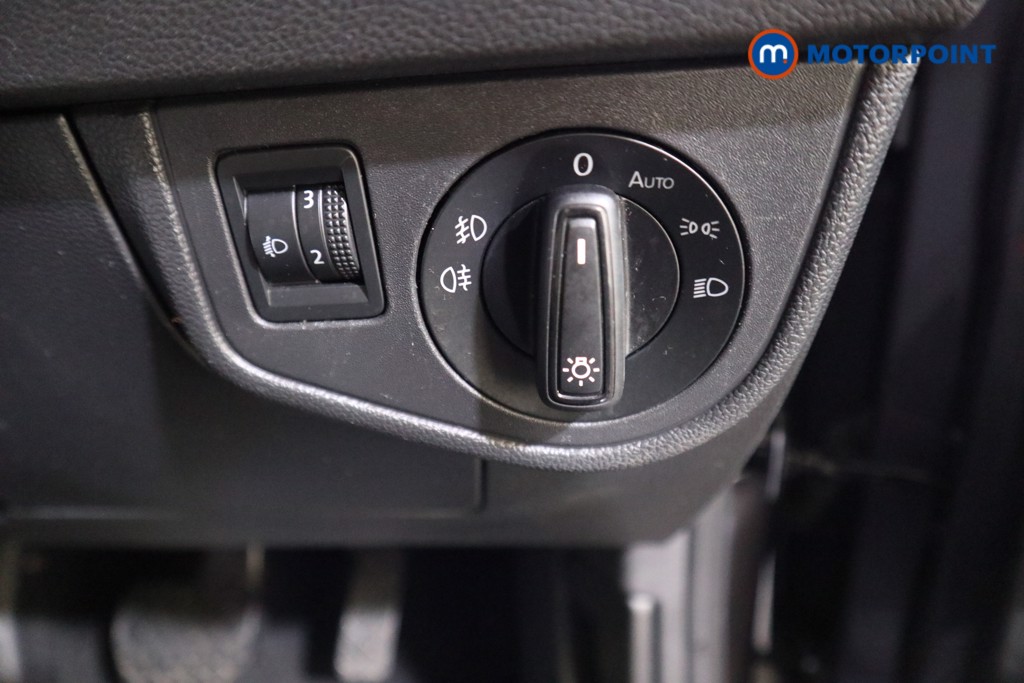 Volkswagen Taigo Life Automatic Petrol SUV - Stock Number (1597230) - 9th supplementary image