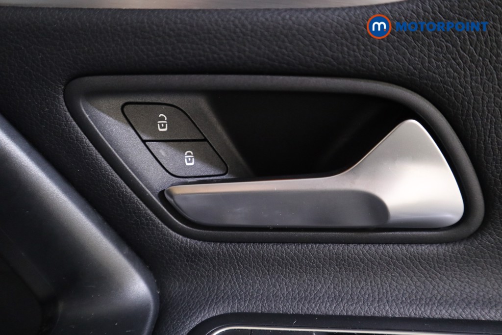 Mercedes-Benz CLA Amg Line Automatic Petrol Estate - Stock Number (1597300) - 9th supplementary image