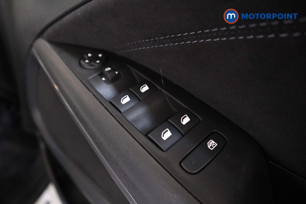 Vauxhall Crossland Ultimate Manual Petrol SUV - Stock Number (1597513) - 11th supplementary image