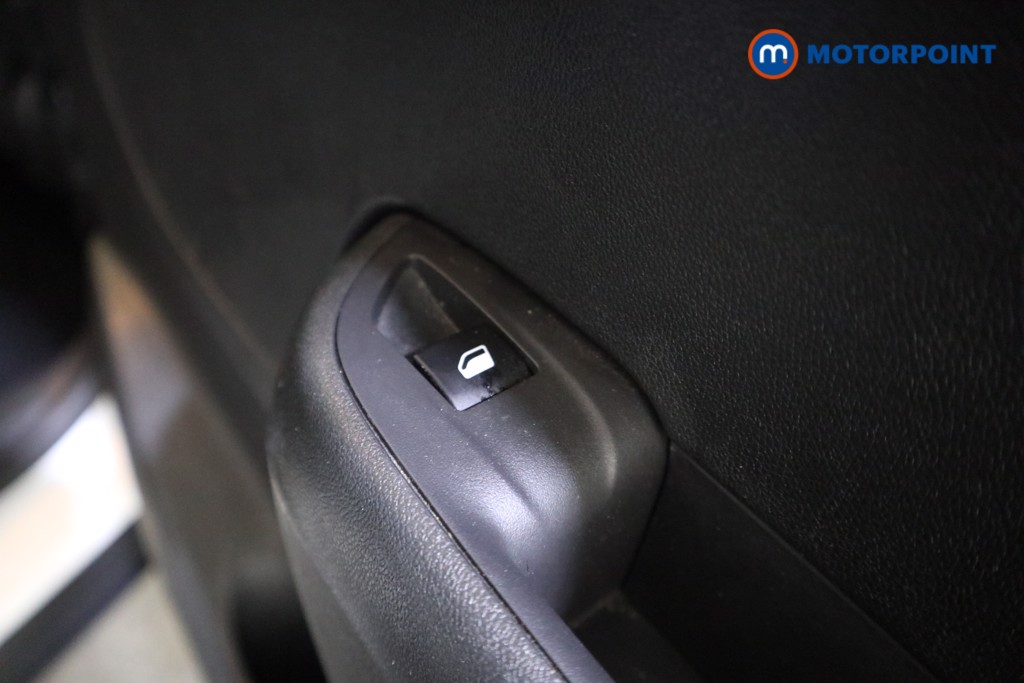 Vauxhall Crossland Ultimate Manual Petrol SUV - Stock Number (1597513) - 15th supplementary image