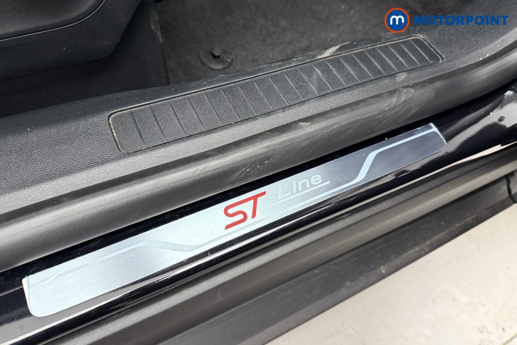 Ford Kuga St-Line Edition Manual Petrol SUV - Stock Number (1598255) - 20th supplementary image