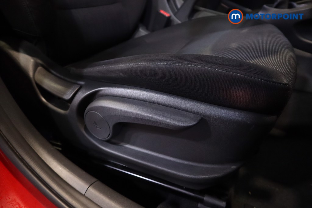 Hyundai Kona Se Connect Manual Petrol SUV - Stock Number (1598447) - 5th supplementary image