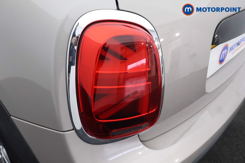 Mini Hatchback Cooper Classic Automatic Petrol Hatchback - Stock Number (1598528) - 32nd supplementary image