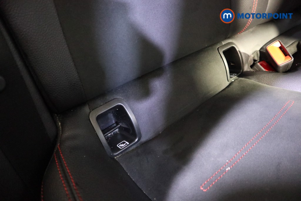 Mercedes-Benz GLA Amg Line Automatic Petrol SUV - Stock Number (1598554) - 18th supplementary image